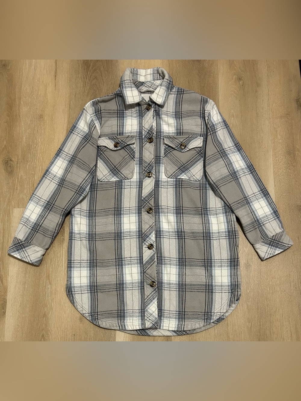 aerie Gray and White Plaid Button-Front Shacket